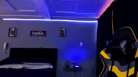 alexgiraldo__ online show from 19, 9, 2025