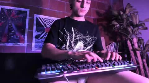 Alexi Jacobs online show from 11, 9, 2025