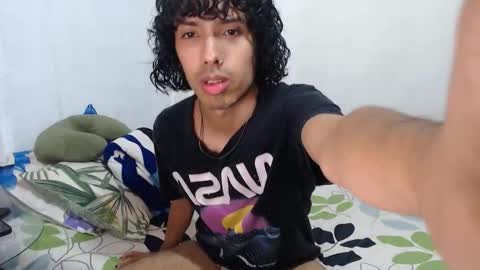 Snapshot of alexis21_ chatting on 12, 11, 2025 Alexis online show from 12, 11, 2025