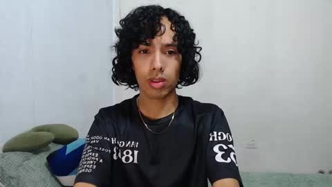 Snapshot of alexis21_ chatting on 5, 12, 2025 Alexis online show from 5, 12, 2025