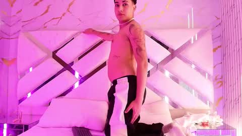 Alexis Castillo  online show from 26, 4, 2026