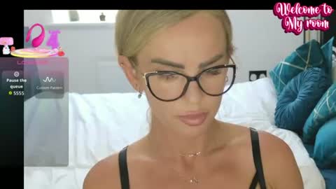 Snapshot of alexis_white69 chatting on 26, 6, 2026 Alexis White online show from 26, 6, 2026