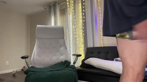 Snapshot of alexmanndickerson chatting on 31, 10, 2025 Alex Mann online show from 31, 10, 2025