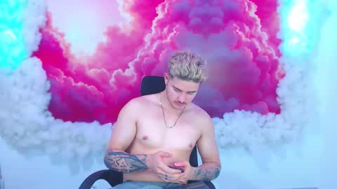 Snapshot of alexpierss chatting on 7, 10, 2025 Alex online show from 7, 10, 2025