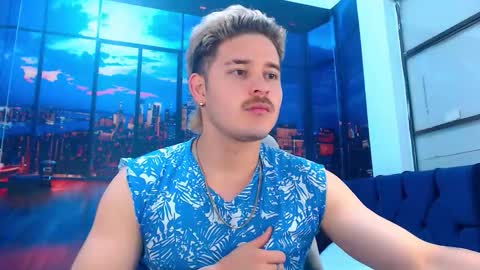 Snapshot of alexpierss chatting on 13, 10, 2025 Alex online show from 13, 10, 2025