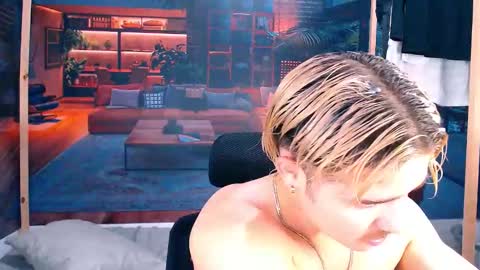 Snapshot of alexpierss chatting on 15, 10, 2025 Alex online show from 15, 10, 2025