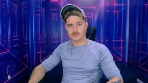 Snapshot of alexpierss chatting on 17, 10, 2025 Alex online show from 17, 10, 2025