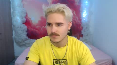 Snapshot of alexpierss chatting on 20, 10, 2025 Alex online show from 20, 10, 2025