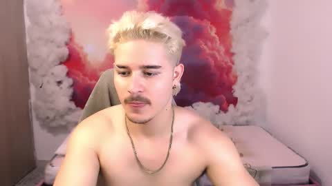 Snapshot of alexpierss chatting on 22, 10, 2025 Alex online show from 22, 10, 2025