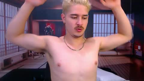 Snapshot of alexpierss chatting on 23, 10, 2025 Alex online show from 23, 10, 2025