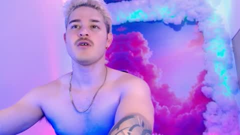 Snapshot of alexpierss chatting on 6, 11, 2025 Alex online show from 6, 11, 2025