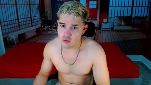 Snapshot of alexpierss chatting on 14, 11, 2025 Alex online show from 14, 11, 2025