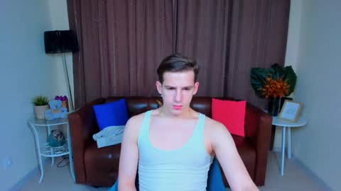 Snapshot of alexs_771 chatting on 25, 2, 2025 Dennis online show from 25, 2, 2025