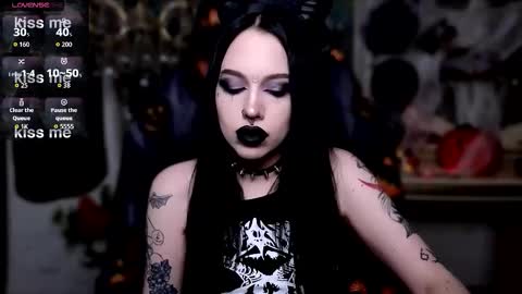 Snapshot of alexx_succubus chatting on 28, 10, 2025 Alexx Succubus online show from 28, 10, 2025