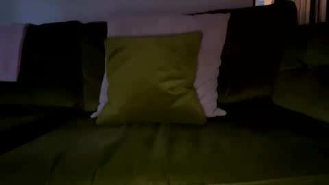 Snapshot of alexxbigg chatting on 30, 10, 2025 small cock online show from 30, 10, 2025