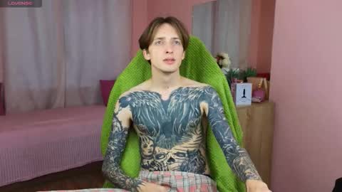 Snapshot of alexxone_ chatting on 13, 9, 2025 Alex online show from 13, 9, 2025