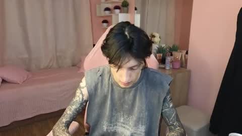 Snapshot of alexxone_ chatting on 28, 9, 2025 Alex online show from 28, 9, 2025