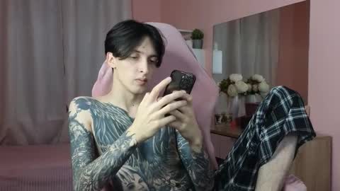 Snapshot of alexxone_ chatting on 24, 10, 2025 Alex online show from 24, 10, 2025