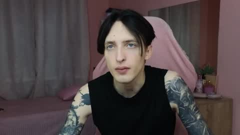 Snapshot of alexxone_ chatting on 25, 10, 2025 Alex online show from 25, 10, 2025