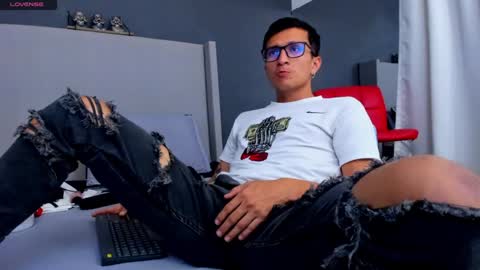 Alexo Rossie online show from 7, 12, 2024