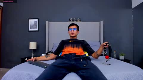 Alexo Rossie online show from 10, 12, 2024