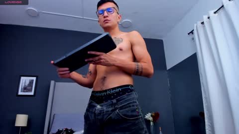 Alexo Rossie online show from 19, 12, 2024