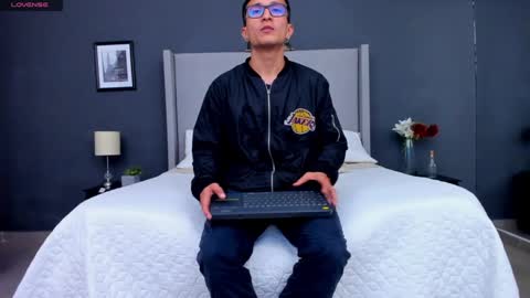 Alexo Rossie online show from 28, 12, 2024