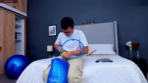 Alexo Rossie online show from 31, 12, 2024