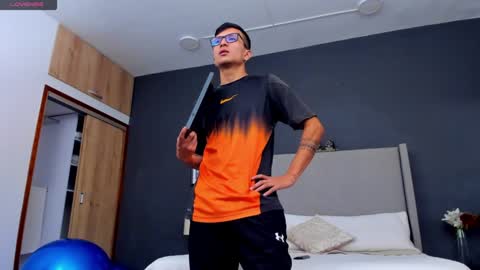 Alexo Rossie online show from 2, 1, 2025