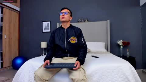 Alexo Rossie online show from 4, 1, 2025