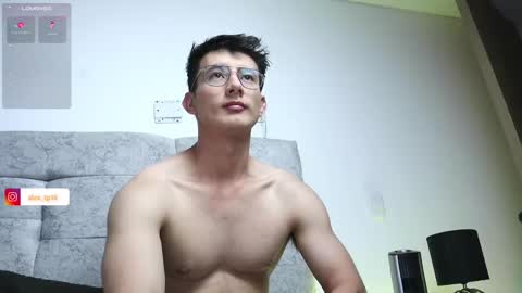 Snapshot of alexxx__01 chatting on 30, 9, 2025 Alex online show from 30, 9, 2025