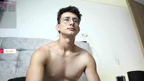 Snapshot of alexxx__01 chatting on 19, 10, 2025 Alex online show from 19, 10, 2025