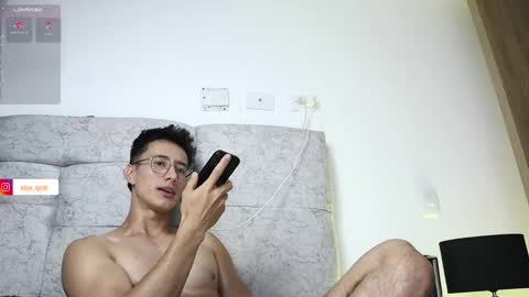 Snapshot of alexxx__01 chatting on 29, 10, 2025 Alex online show from 29, 10, 2025