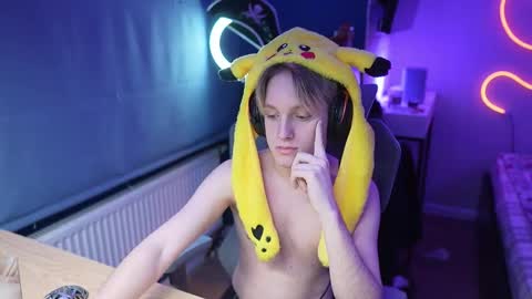 Snapshot of alexycutie chatting on 12, 1, 2026 Alexycutie online show from 12, 1, 2026