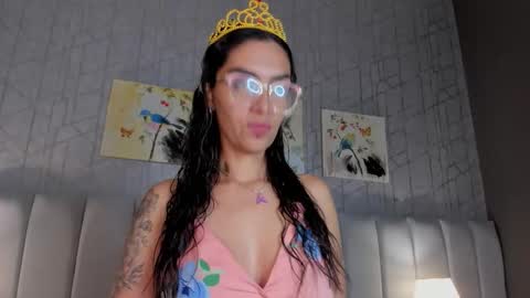 Snapshot of alezkarain chatting on 30, 10, 2025 AlezkaRain online show from 30, 10, 2025