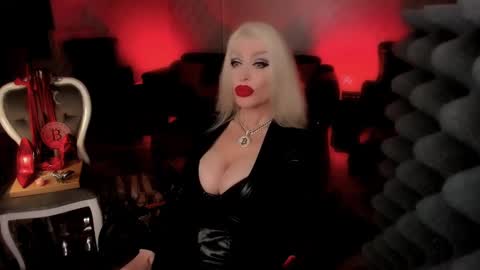 Snapshot of alfa_female chatting on 23, 1, 2025 AlfaFemale online show from 23, 1, 2025