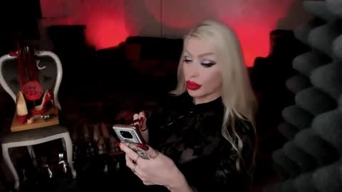 Snapshot of alfa_female chatting on 3, 2, 2025 AlfaFemale online show from 3, 2, 2025