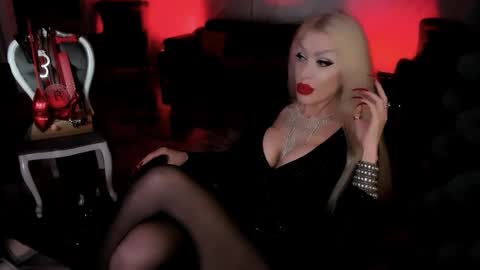 Snapshot of alfa_female chatting on 9, 9, 2025 AlfaFemale online show from 9, 9, 2025