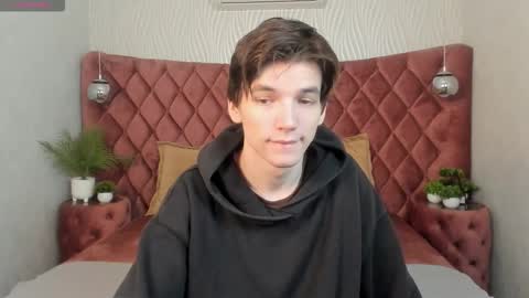 Snapshot of alfred_joness chatting on 18, 10, 2025 Alfred online show from 18, 10, 2025