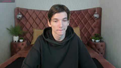 Snapshot of alfred_joness chatting on 22, 10, 2025 Alfred online show from 22, 10, 2025