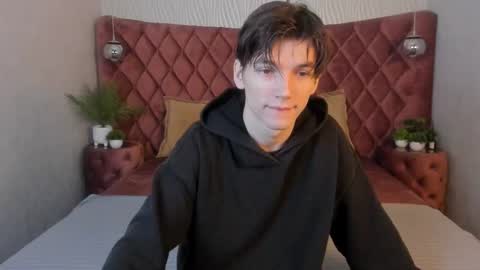 Snapshot of alfred_joness chatting on 28, 10, 2025 Alfred online show from 28, 10, 2025