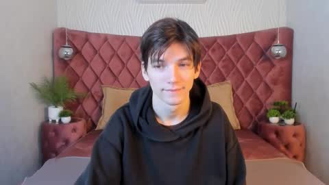 Snapshot of alfred_joness chatting on 29, 10, 2025 Alfred online show from 29, 10, 2025