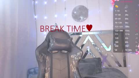 Carolina Join The Fan Club  online show from 17, 9, 2025