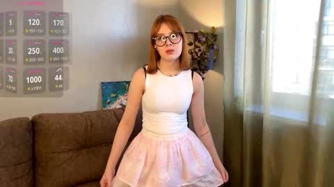 Snapshot of alialesperance chatting on 8, 10, 2025 Amelia online show from 8, 10, 2025