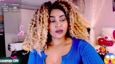 Snapshot of aliana_ross chatting on 12, 3, 2025 aliana_ross online show from 12, 3, 2025