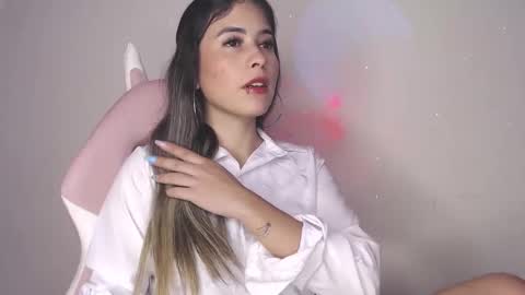 Snapshot of alice_cespedes chatting on 16, 10, 2025 alice_cespedes online show from 16, 10, 2025