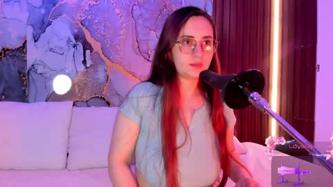Snapshot of alice_cute77 chatting on 19, 9, 2025 Mey online show from 19, 9, 2025