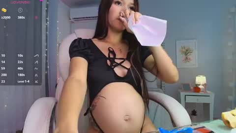 Snapshot of alice_cutes chatting on 30, 10, 2025   Alice  online show from 30, 10, 2025