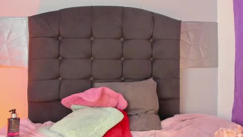  Alice Evans online show from 7, 2, 2025