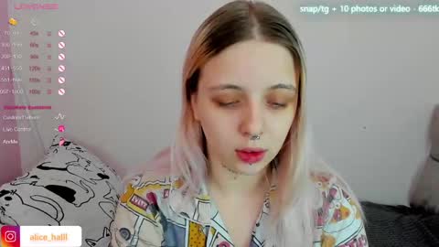 alice_halle online show from 18, 2, 2025